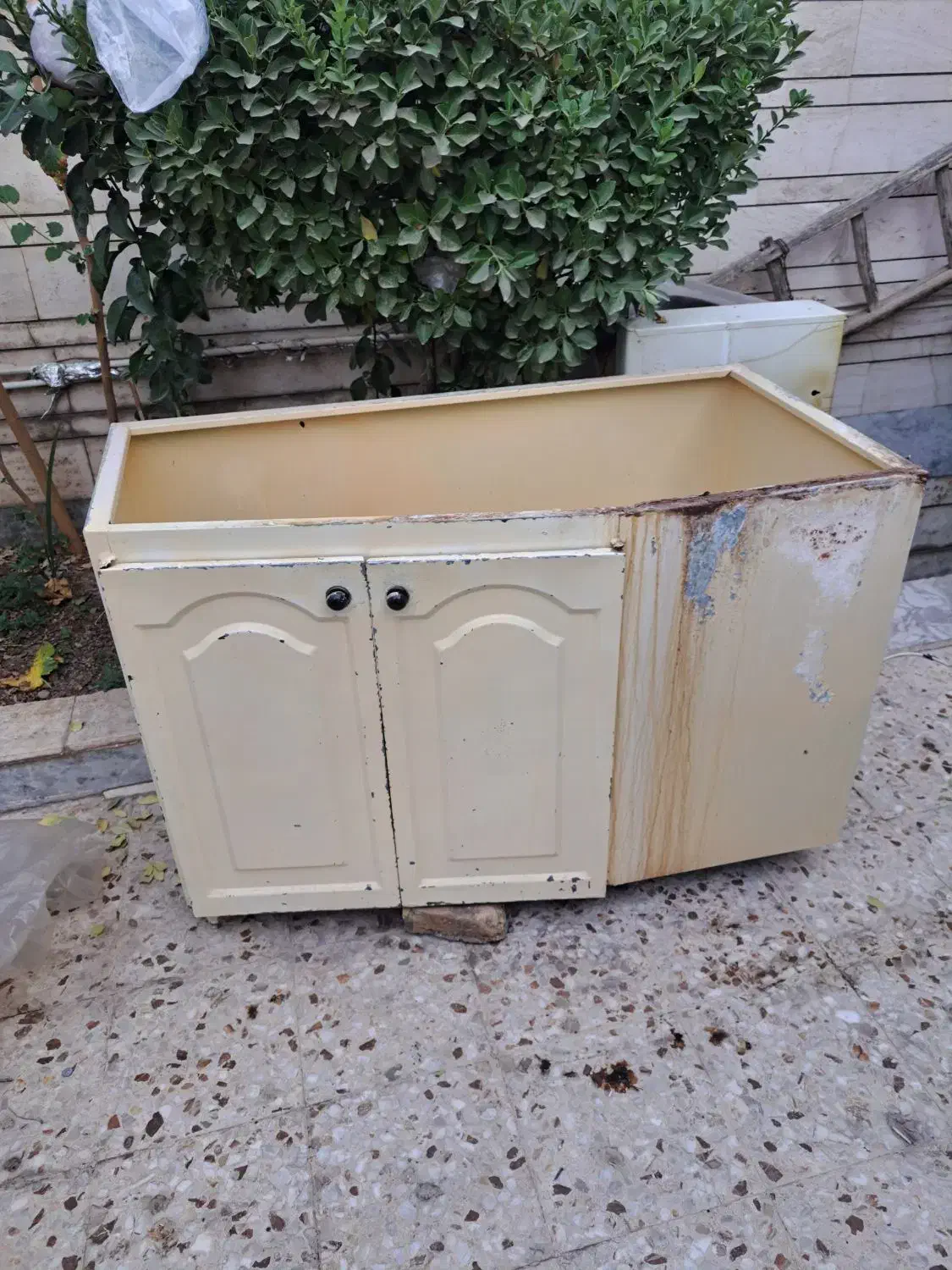 تعدادی کابینت و سینک ظرفشوئی|مصالح و تجهیزات ساختمان|قم, زاد|دیوار