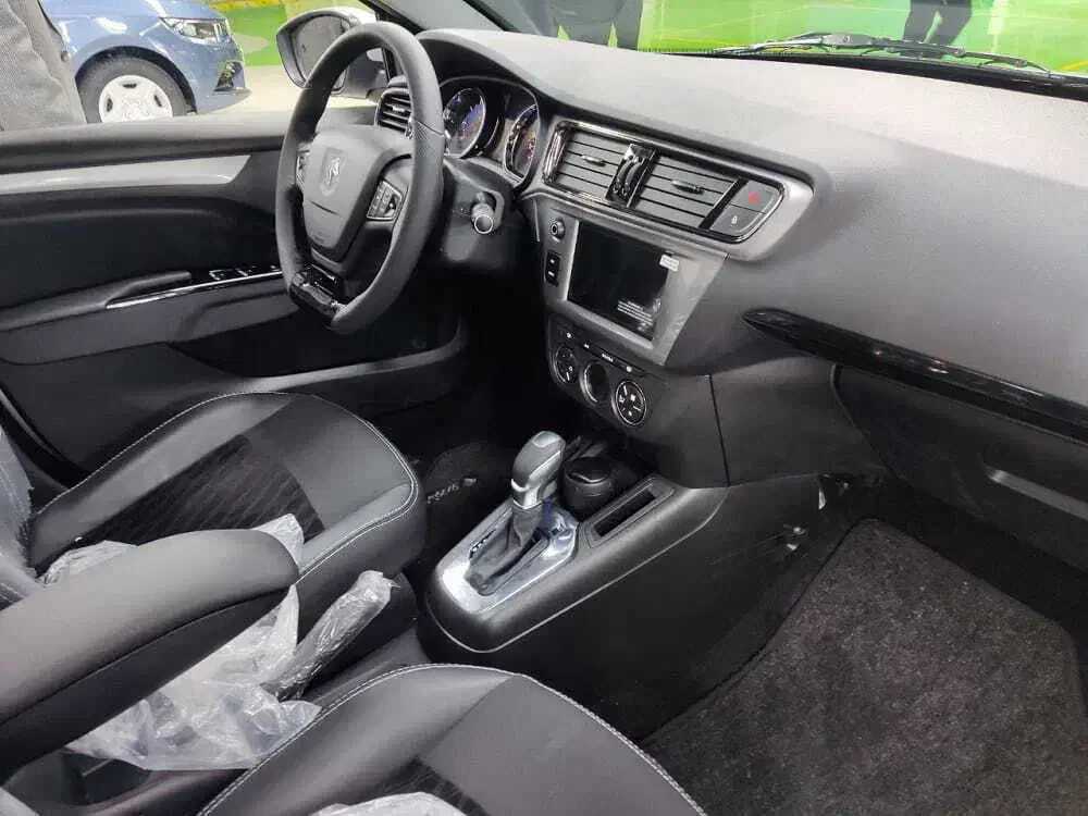 تارا سفید v4 فول اتوماتیک. سفید|خودرو سواری و وانت|یزد, |دیوار