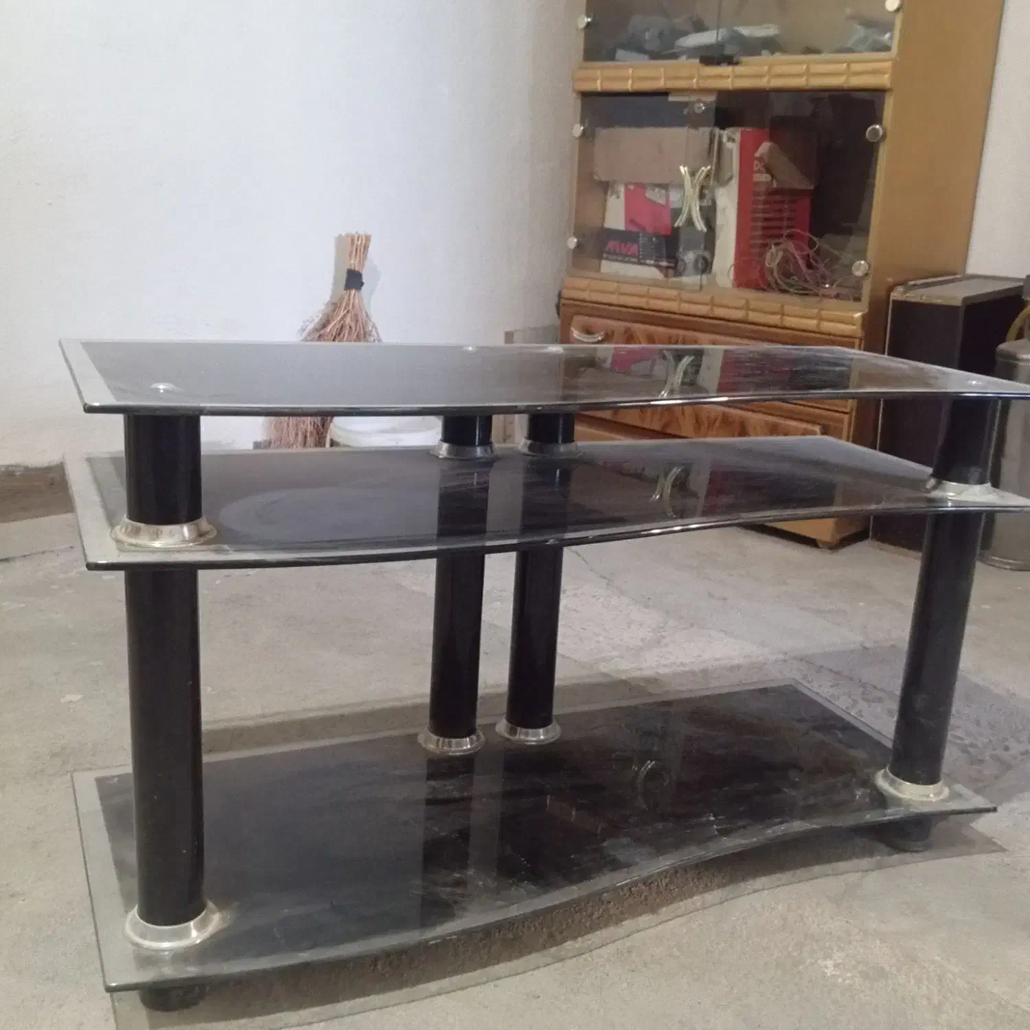 زیر تلویزیونی|میز تلویزیون|کبودرآهنگ, |دیوار