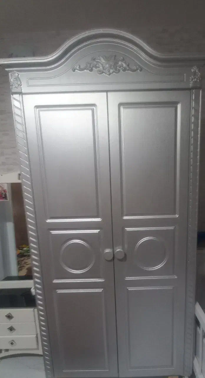 کمد لباس و ویترین در حد نو|بوفه، ویترین، کنسول|زاینده رود, |دیوار