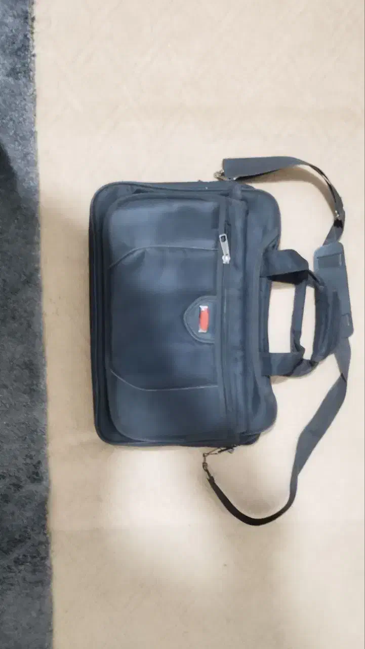 کیف دوشی و دستی مهندسی|کیف، کفش، کمربند|اندیشه, اندیشه فاز ۳|دیوار