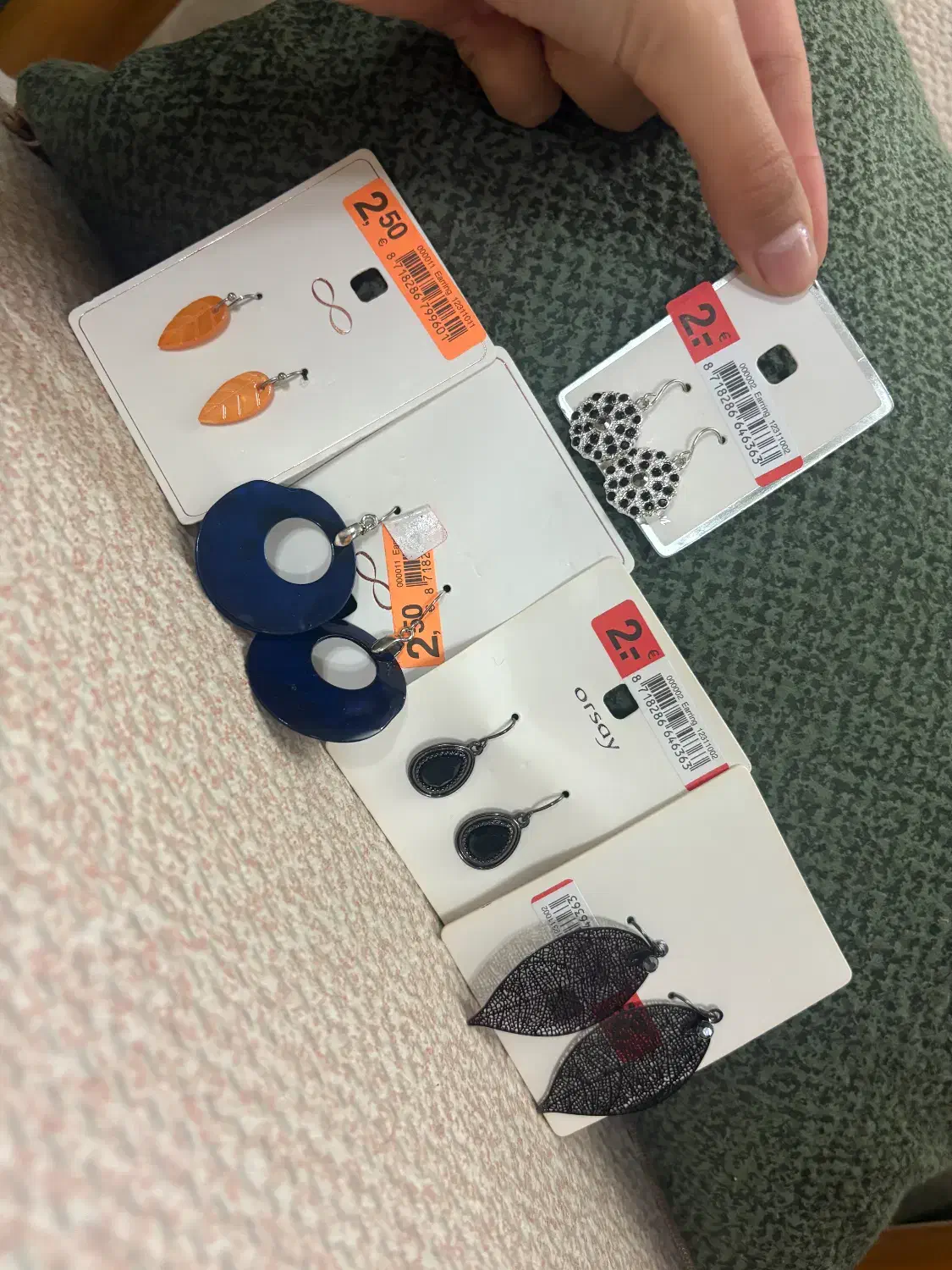 گوشواره رنگ ثابت زیر ۱۰۰ تومن|بدلیجات|زنجان, |دیوار