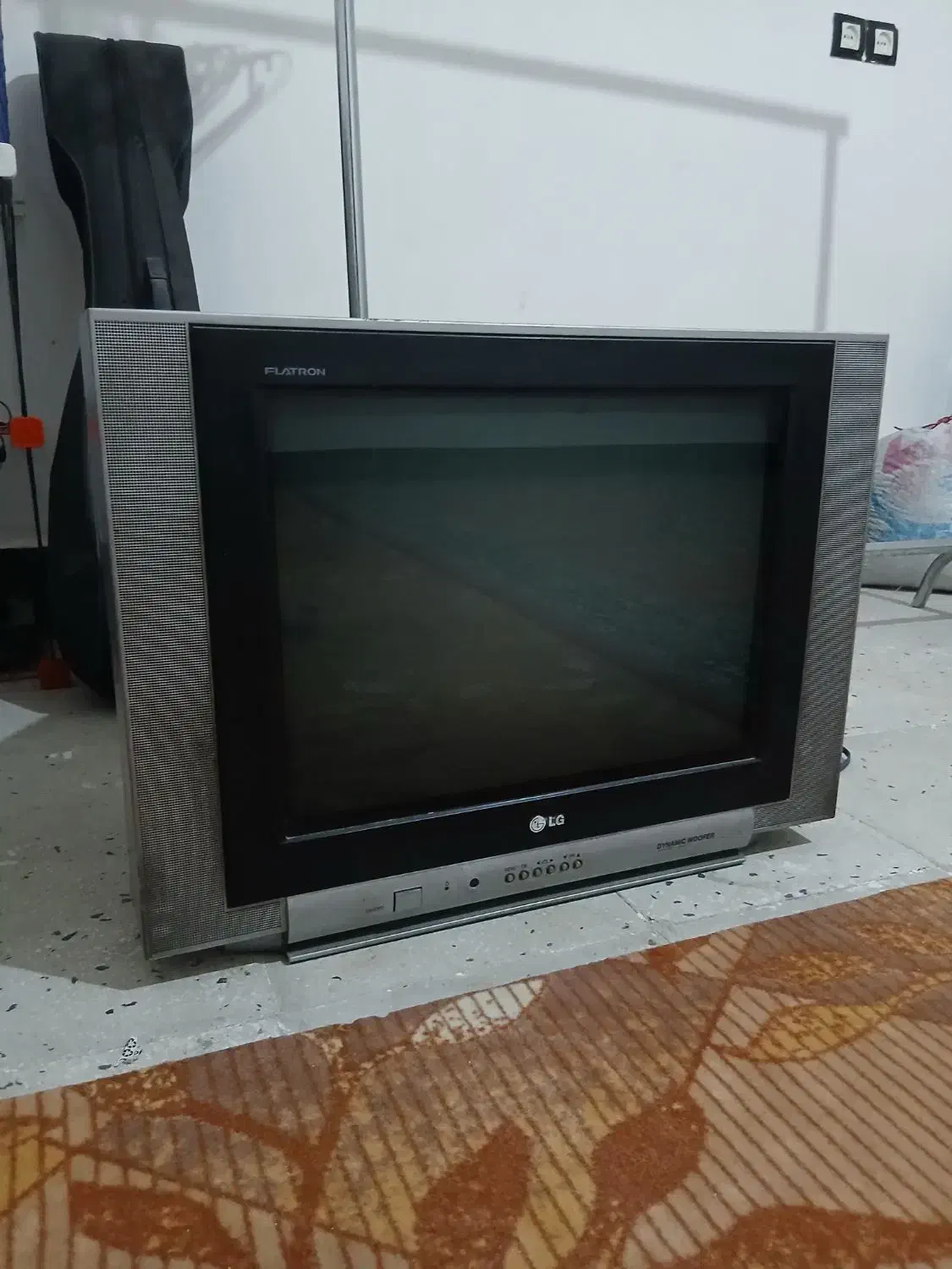 تلوزیون پارس الجی|تلویزیون و پروژکتور|کوه چنار, |دیوار