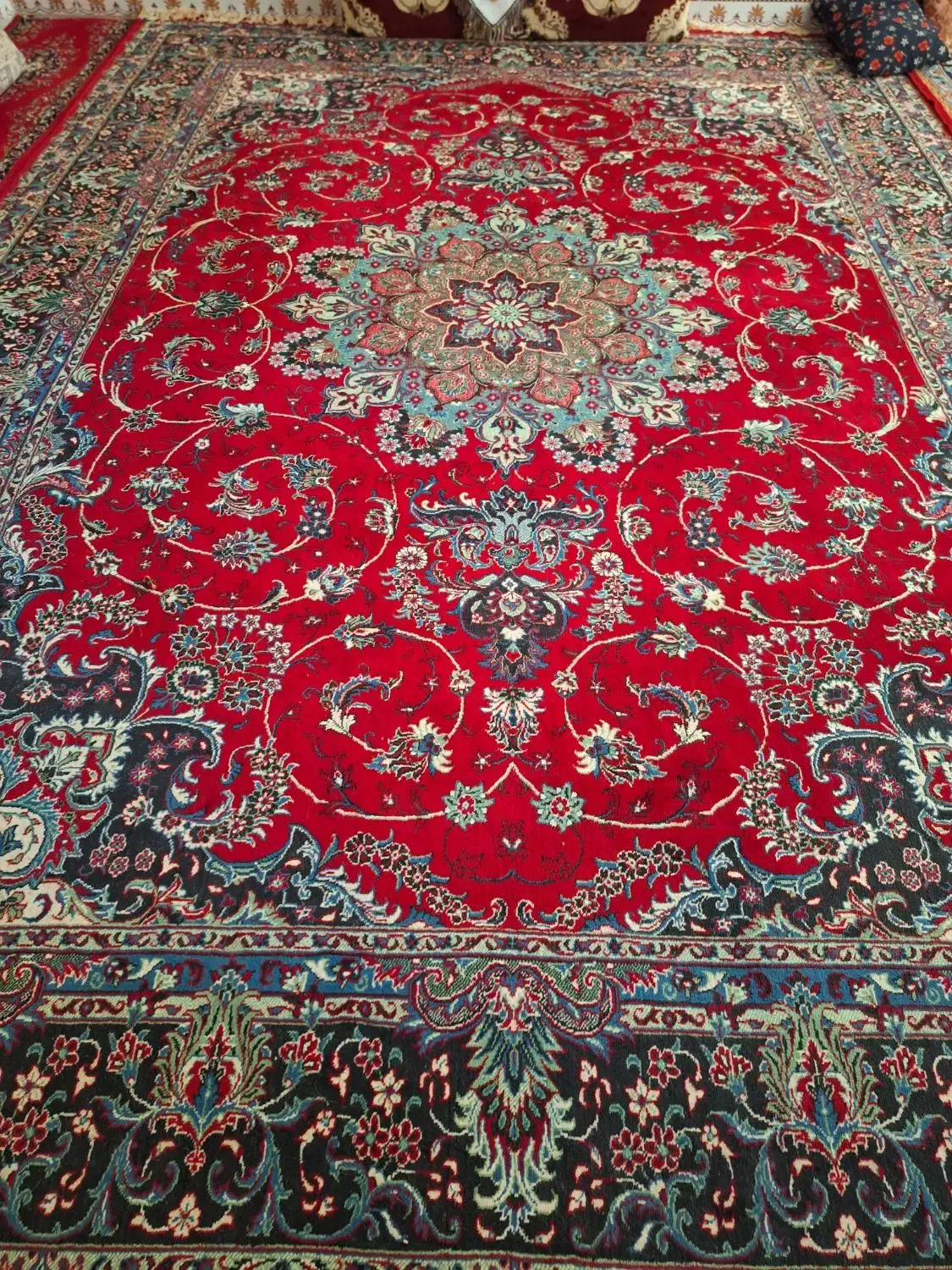 فرش/قرمز در حد نو|فرش|قوچان, |دیوار