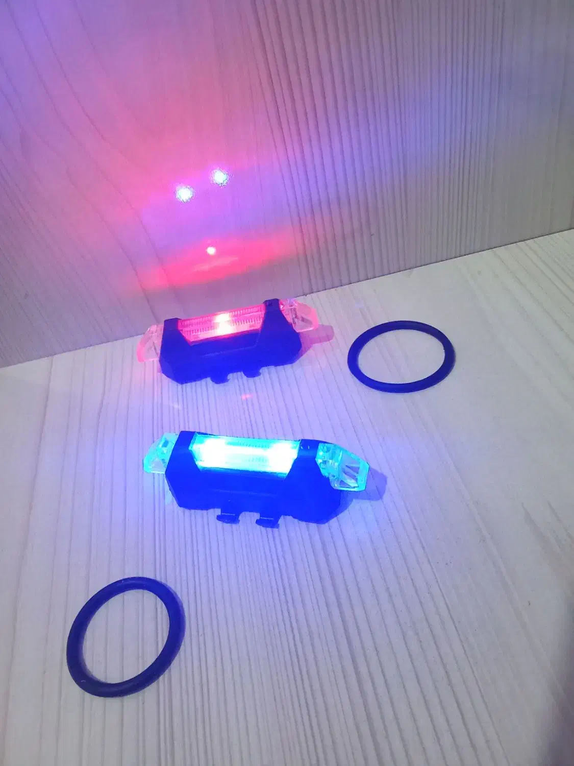 چراغ پلیسی مناسب دچرخه شارژی|قطعات یدکی و لوازم جانبی|نیشابور, شهرک جانبازان|دیوار