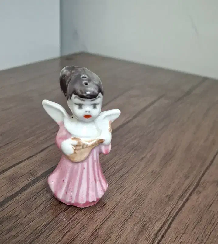 مجسمه چینی،بوقلمو چینی،آبلیموخوری،بطری،سطل آشغال|مجسمه، تندیس، ماکت|ری, دولت‌آباد|دیوار