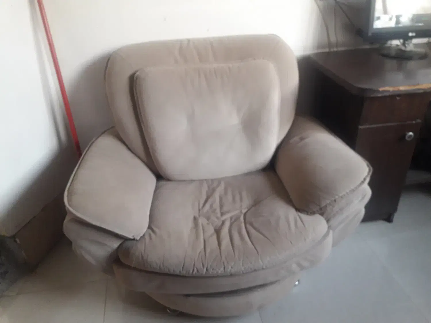 مبل گردان تک نفره|مبلمان خانگی و میز عسلی|محمدیه-قزوین, |دیوار