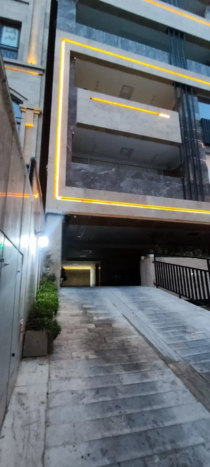 اپارتمان 230 متری3خوابه نوساز تکواحدی با2 پارکینگ|فروش آپارتمان|محمدشهر, همایون ویلا|دیوار