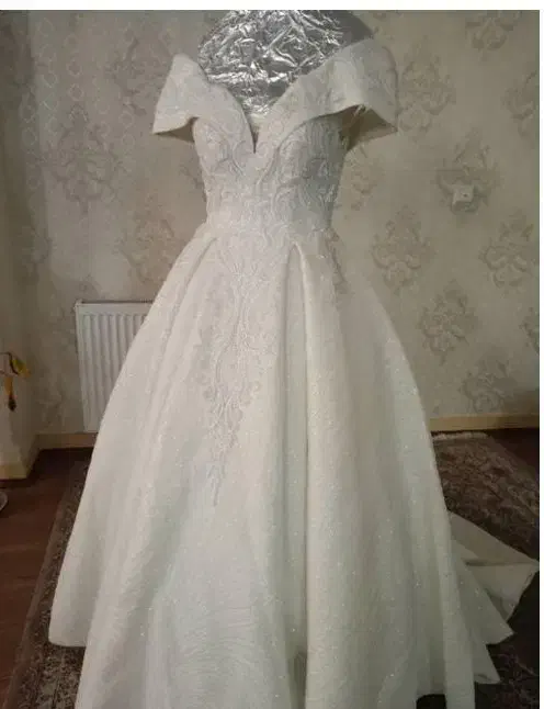 لباس عروس|لباس|ری, دیلمان|دیوار