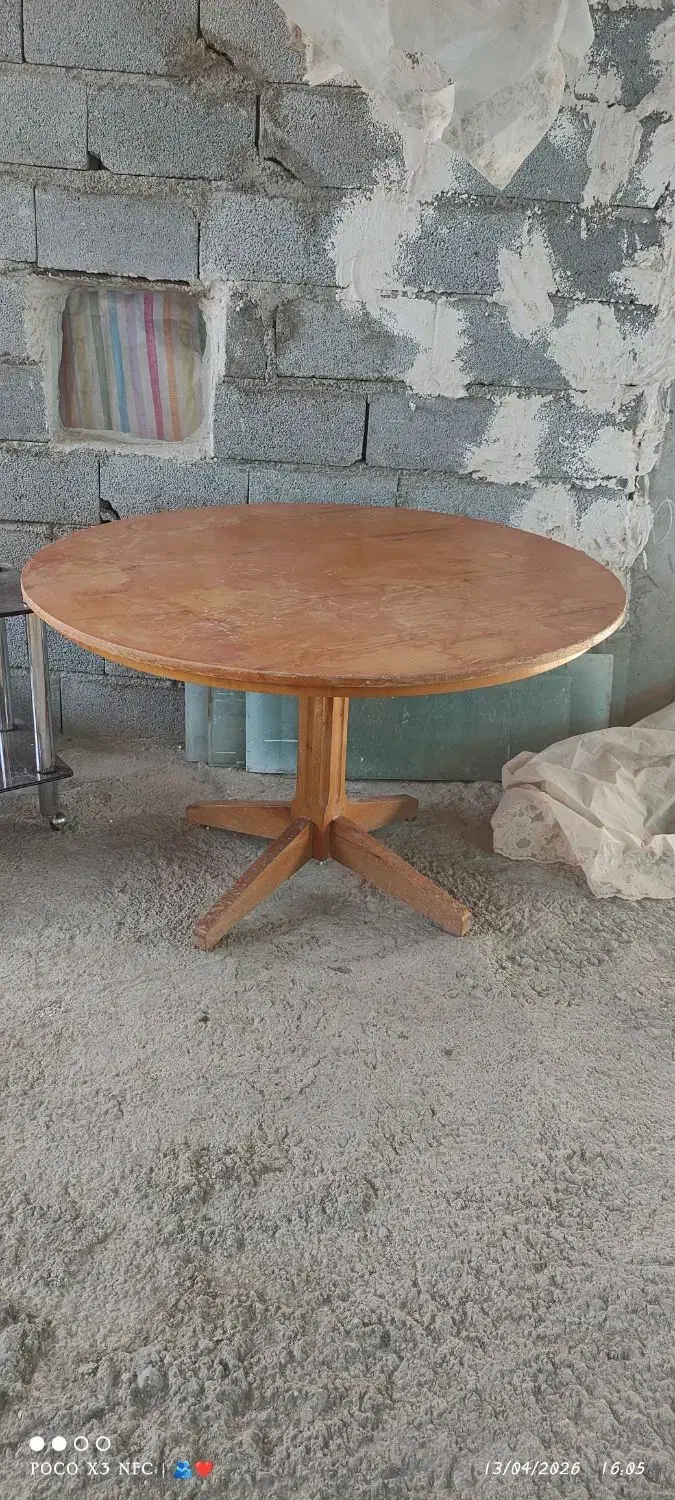 میز|میز و صندلی غذاخوری|شیروان (خراسان), |دیوار