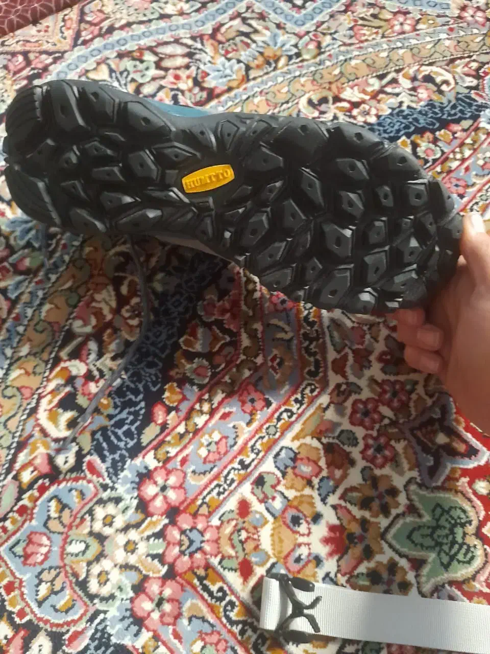 کوله و‌ کفش کوه سایز۴۱|کیف، کفش، کمربند|کرج, حیدرآباد|دیوار