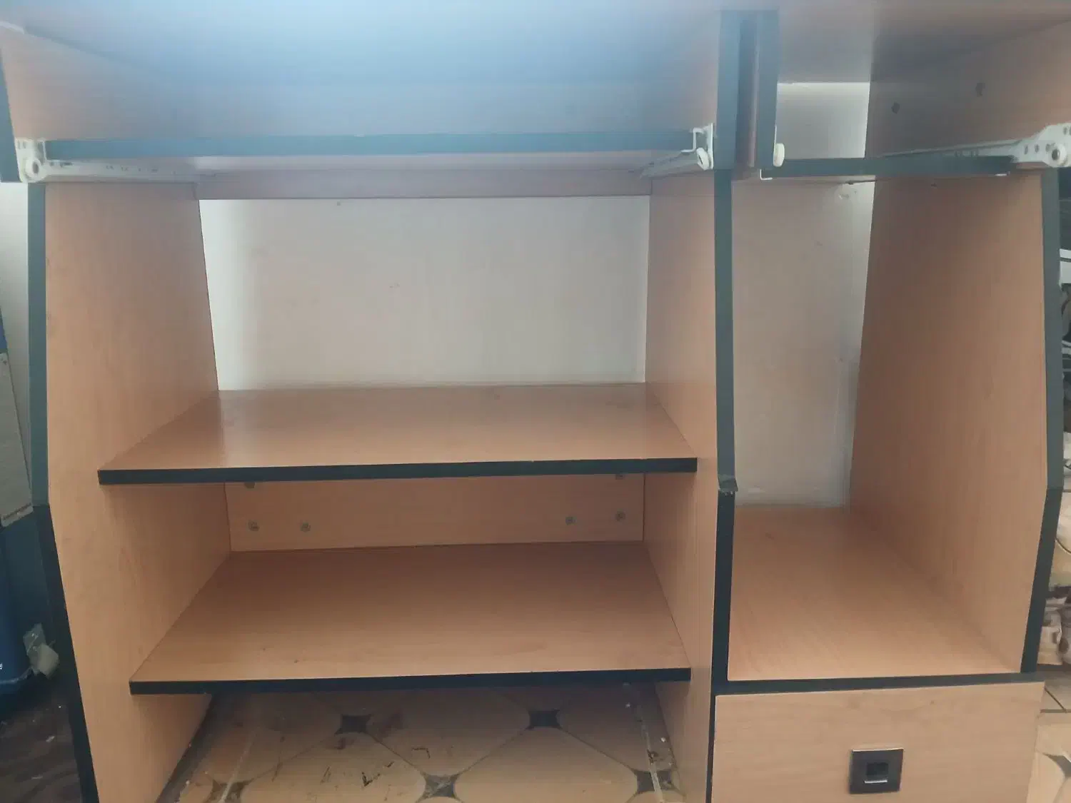 (سوسنگرد)میزکامپیوتر|میز تحریر و کامپیوتر|سوسنگرد, |دیوار