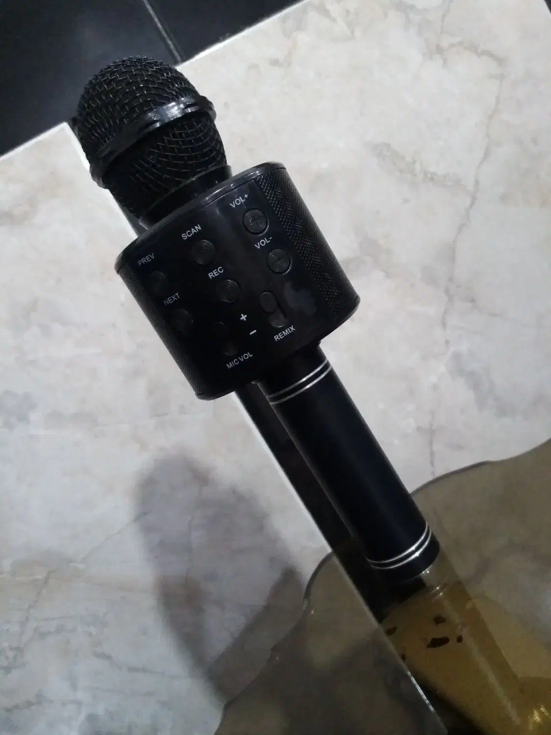 میکروفون.|آلات موسیقی|تربت جام, معدآباد|دیوار