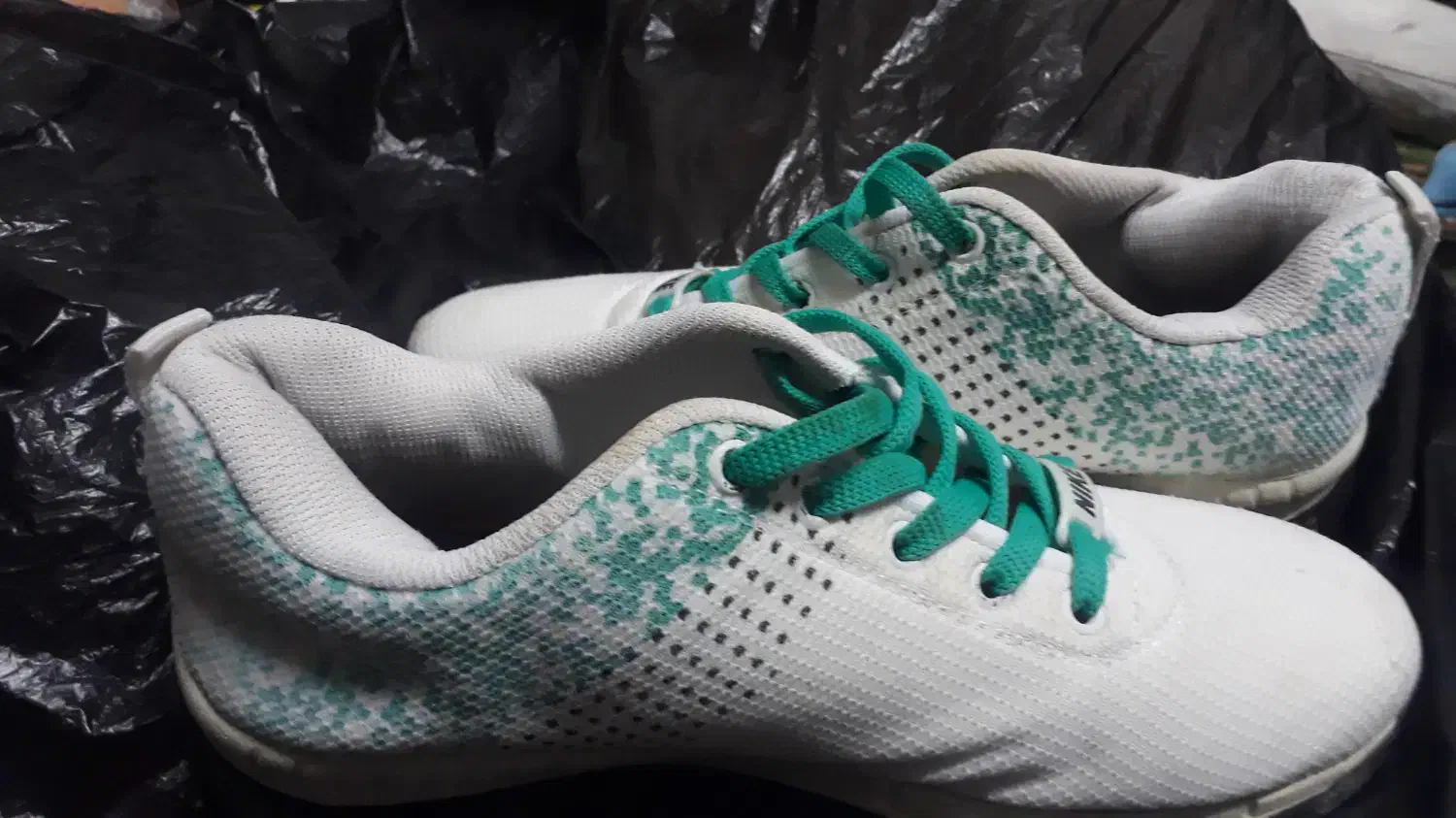 کفش نایک نیکی سایز۳۸رایگان|کیف، کفش، کمربند|شیراز, منطقه هوایی شهید دوران|دیوار