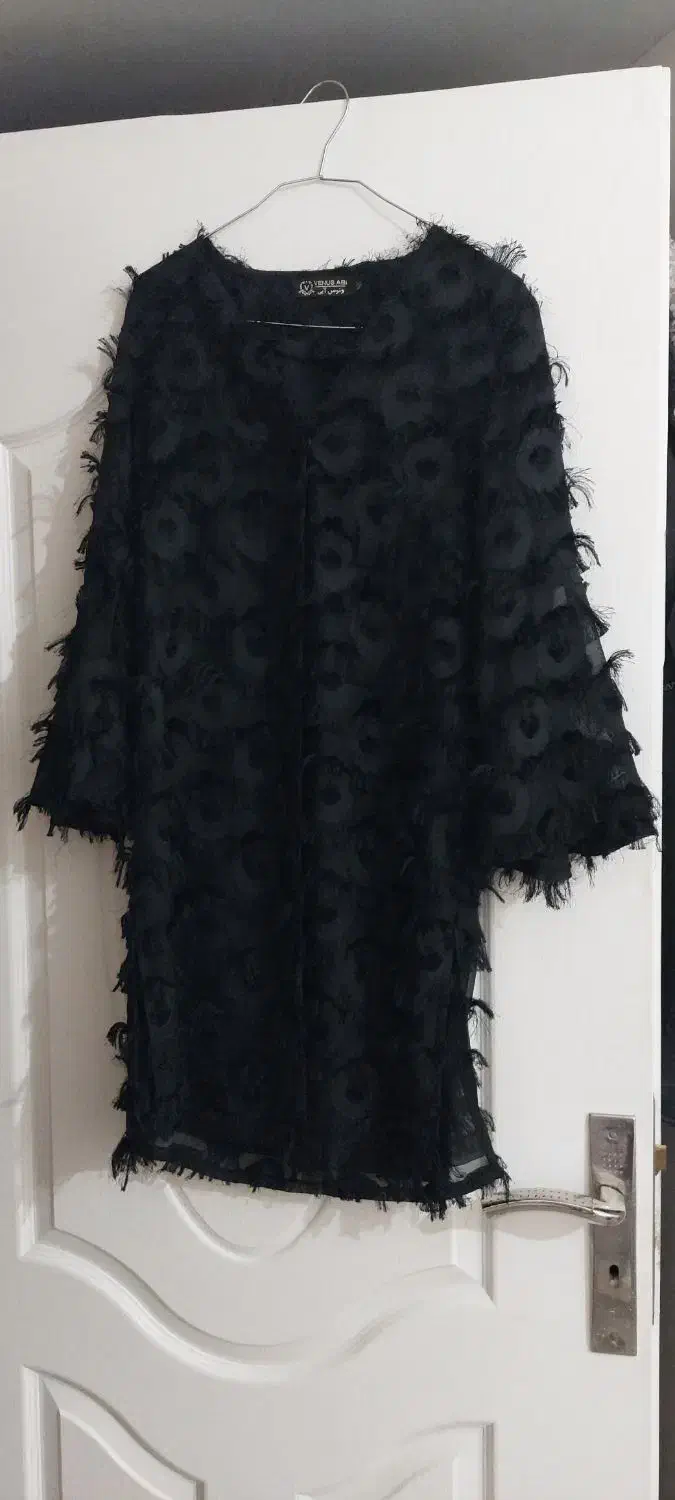 مانتو مجلسی|لباس|رباط‌کریم, رباط‌کریم|دیوار