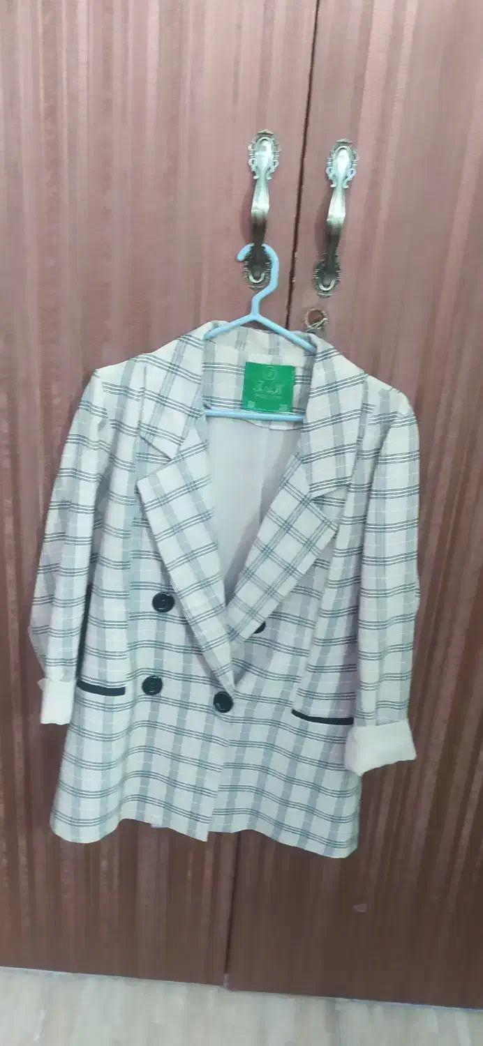 مانتو کتی|لباس|پردیس, فاز ۴|دیوار