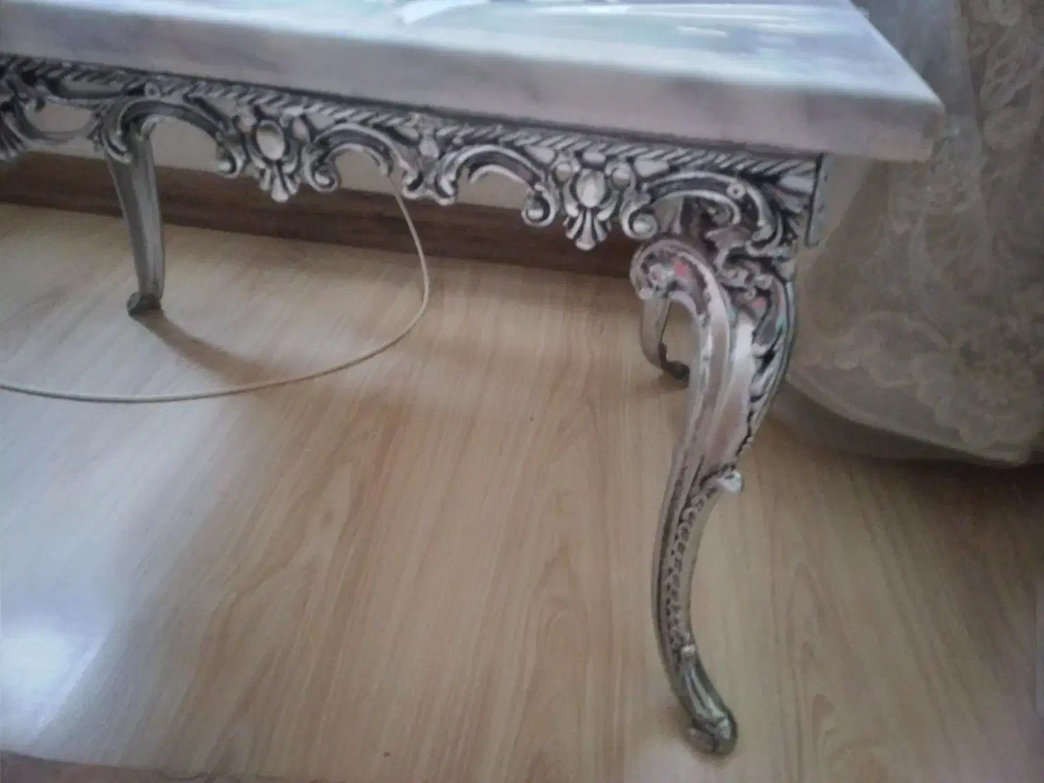 میز برنزی نقره ای|مبلمان خانگی و میز عسلی|تبریز, |دیوار