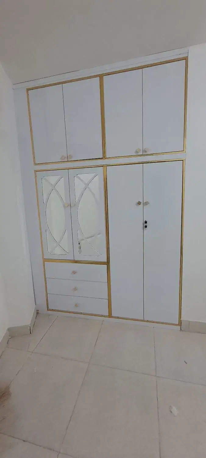 ساخت انواع کابینت وکمد دیواری دراور وغیره|کتابخانه، شلف، قفسههای دیواری|مبارکه, |دیوار