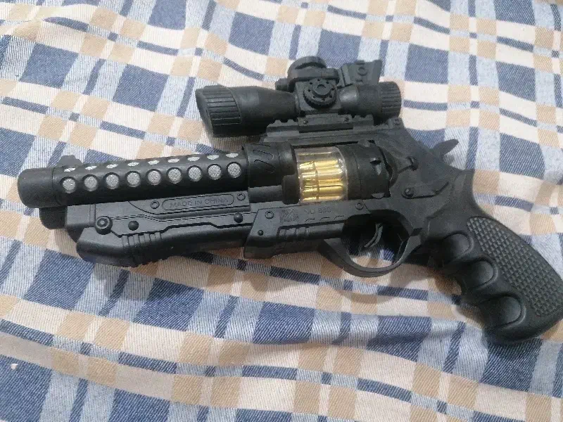 تفنگ|اسباب‌‌بازی|قم, بنیاد|دیوار