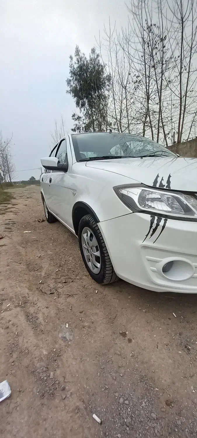 ساینامدل۹۹ مشابه با صفر|خودرو سواری و وانت|رشت, عینک|دیوار