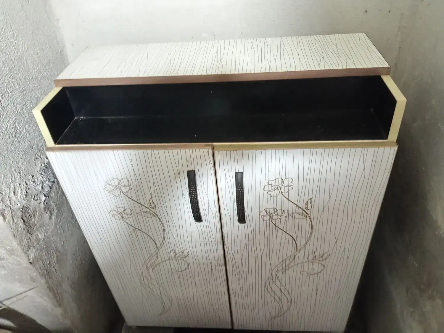 جاکفشی سالم تعمیز|جاکفشی، کمد، دراور|رشت, کوی مهر|دیوار