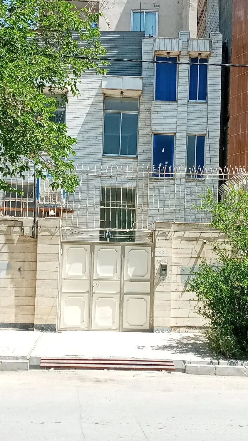 ویلایی دربست ۳ طبقه مطهری شفا|اجارهٔ آپارتمان|مشهد, هنرور|دیوار