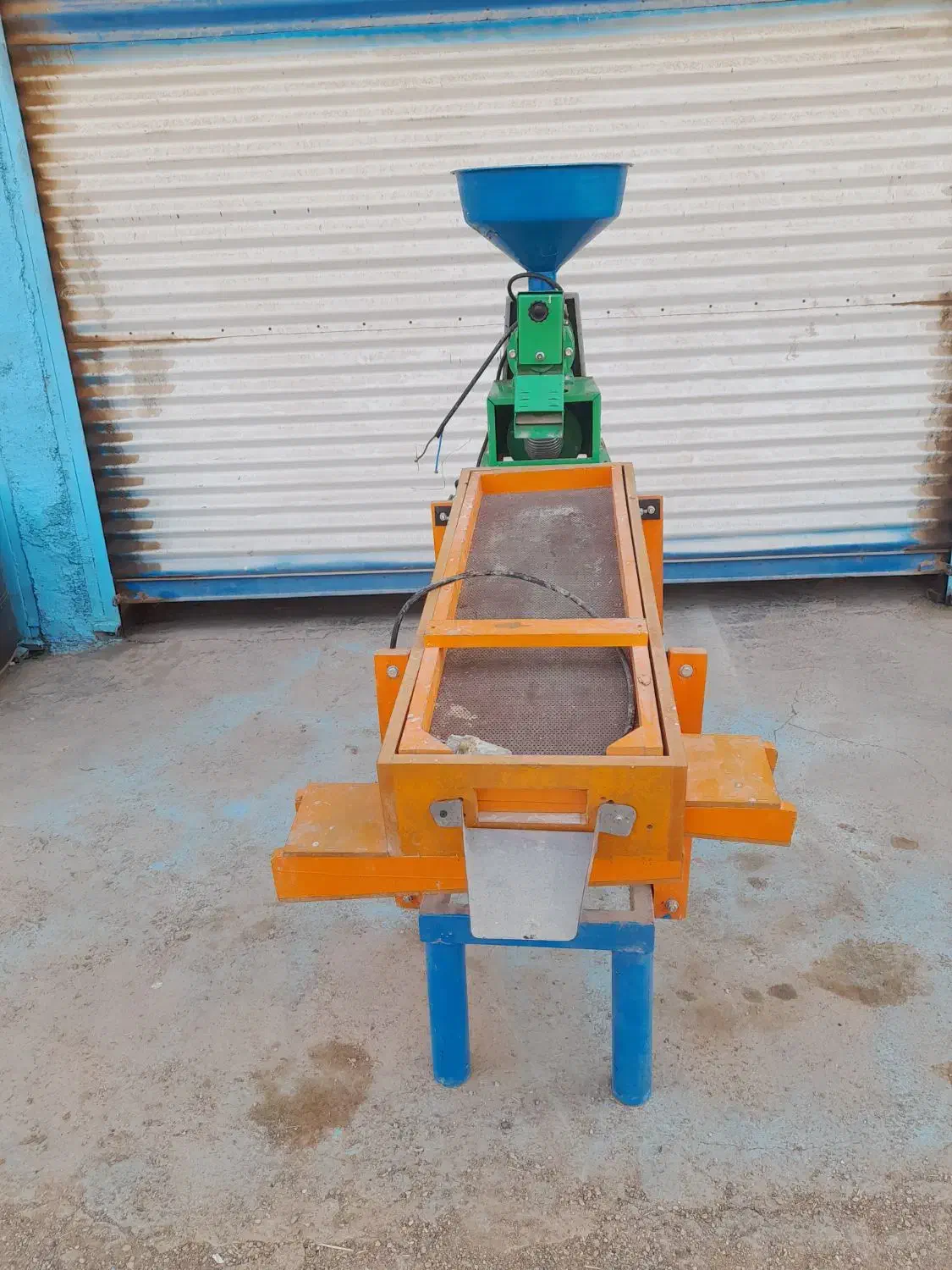 یک دستگاه برنج کوبی خانگی|ماشینآلات صنعتی|حمیدیه, |دیوار