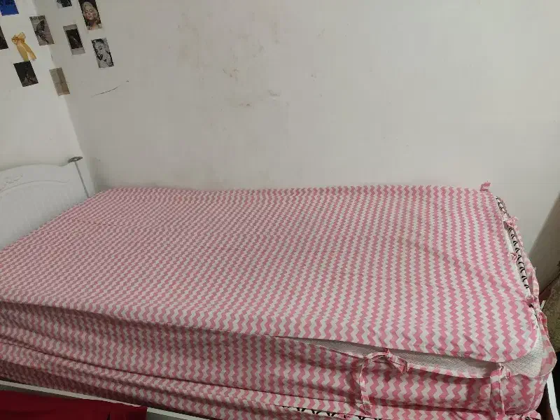 تشک تخت تک نفره کاملا سالم|تشک تختخواب|امیدیه, |دیوار