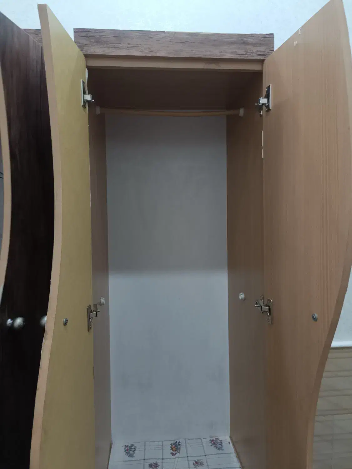 کمد، چوبی|جاکفشی، کمد، دراور|کاشان, میدانگاه آقا|دیوار