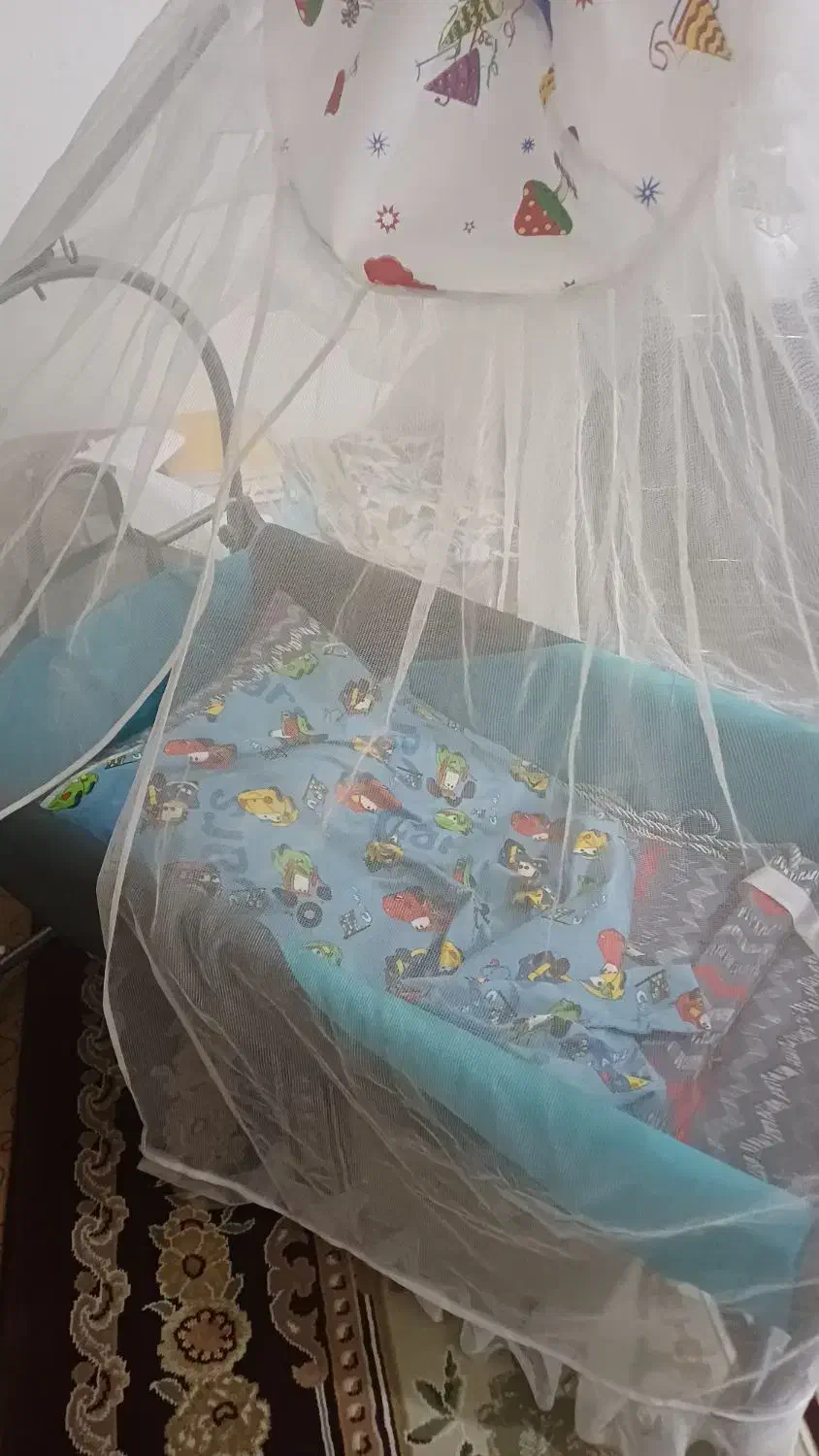 فروش گهواره نوزادی میلاد|تخت و صندلی بچه|یاسوج, |دیوار