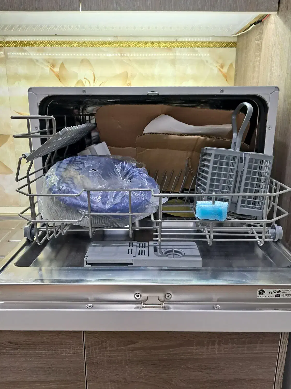 ماشین ظرفشویی ۸نفره ال جی|ماشین ظرفشویی|مبارکه, |دیوار