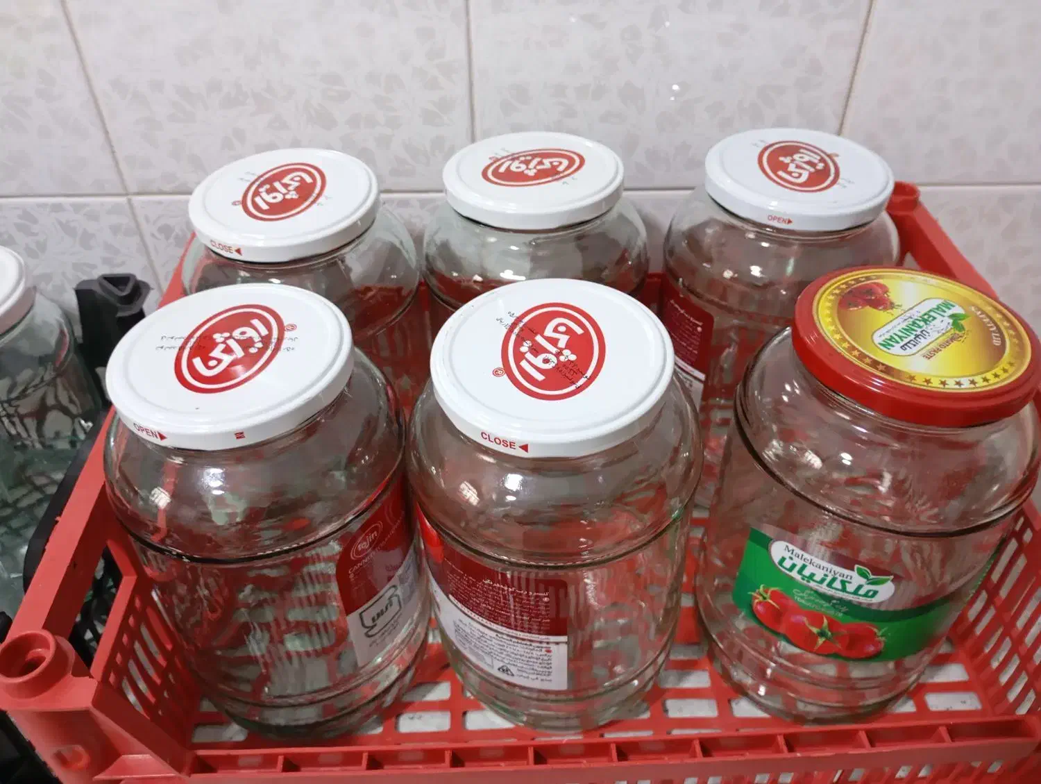 ظروف نگهدارنده، پلاستیکی، یکبار مصرف|ظروف نگهدارنده، پلاستیکی، یک‌بارمصرف|سنندج, |دیوار