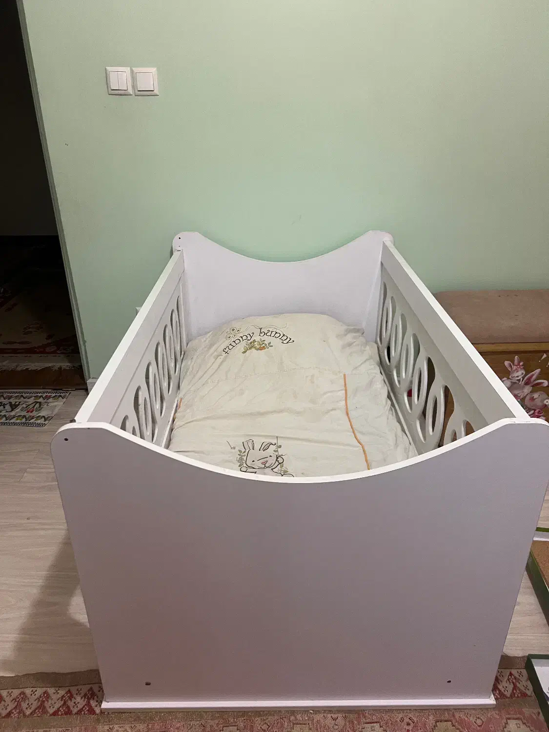 ست تخت نوجوان و کودک با ۲ کمد ایستاده و‌ کوتاه|تخت و سرویس خواب|تهران, میدان ولیعصر|دیوار