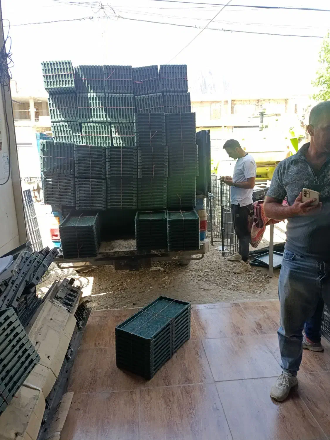 سینی نشا|عمده‌فروشی|شیراز, گویم|دیوار