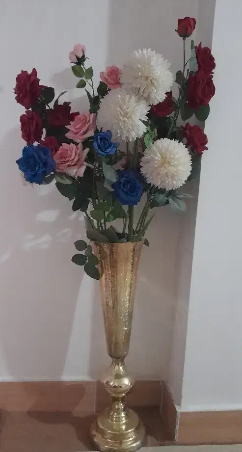 گل با گلدان طلایی|گل مصنوعی|میاندوآب, |دیوار