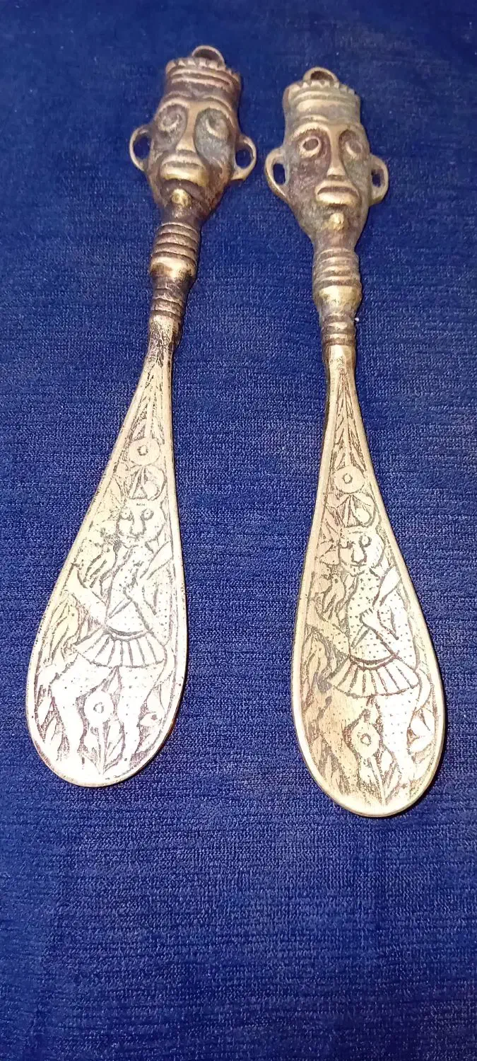 کفش ورزشی کشی|کلکسیون اشیاء عتیقه|قم, چهل درخت‎|دیوار