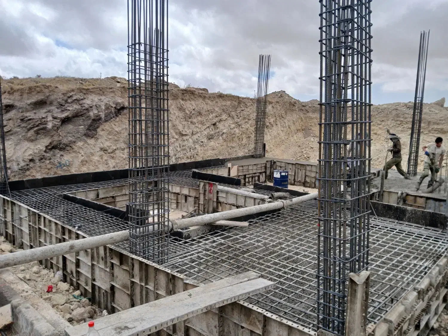 استخدام ثابت کارگر ساده ساختمانی|استخدام معماری، عمران و ساختمانی|اردبیل, |دیوار