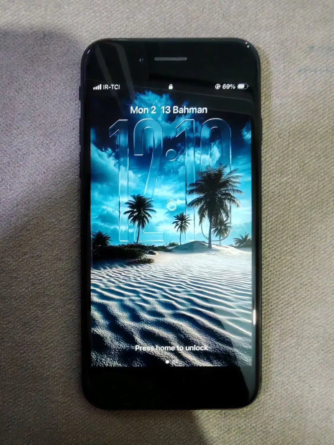 آیفون se 2020|موبایل|تهران, درختی|دیوار