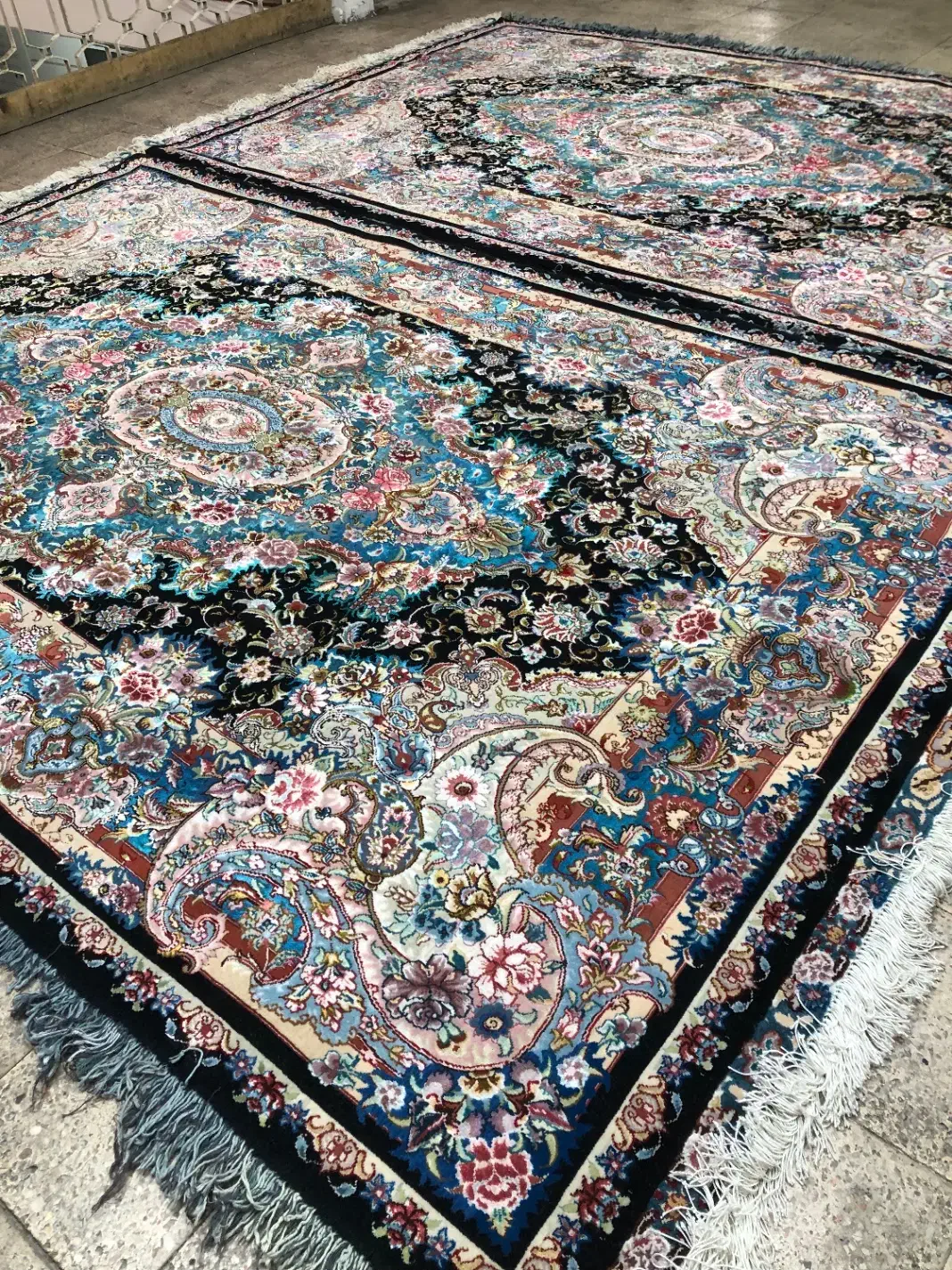 فرش دستباف جفت۶متری سالاری۲متن، رج ۴۰ چله ابریشم|فرش|تبریز, |دیوار