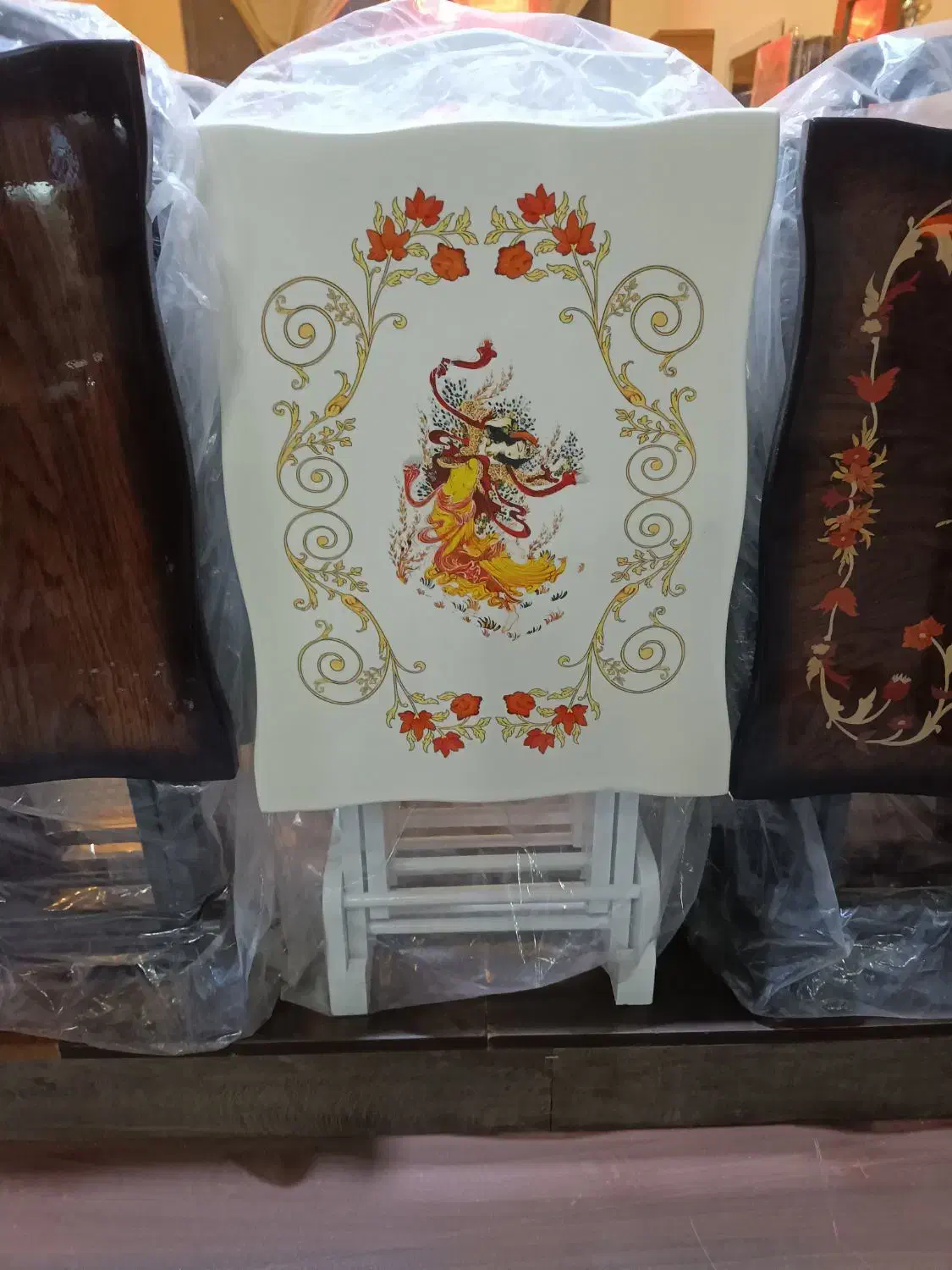 عسلی تاشو|مبلمان خانگی و میز عسلی|اندیشه, اندیشه فاز ۴|دیوار