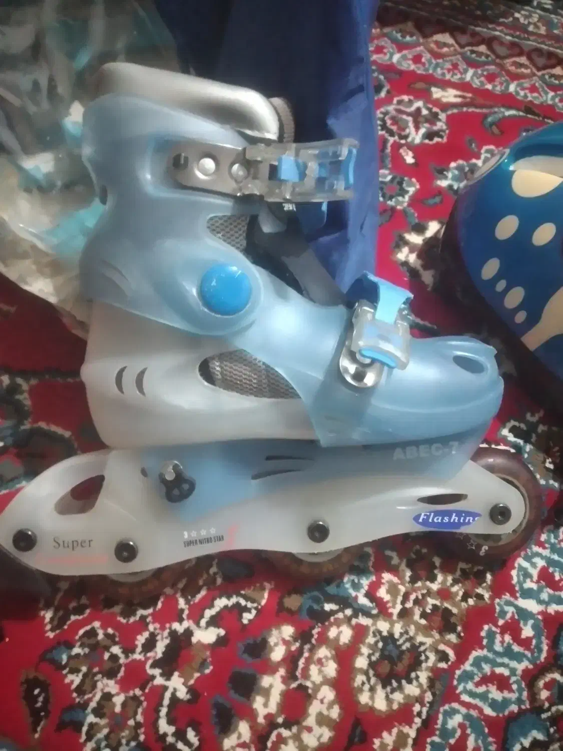 اسکیت سایز ۳۲ تا ۳۶ قابل تنظیم چراغ دار|دوچرخه، اسکیت، اسکوتر|نمین, |دیوار