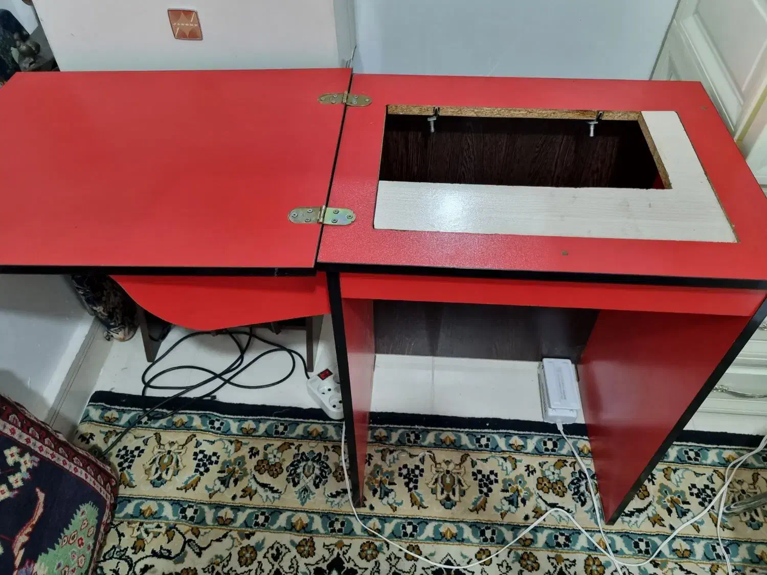 میز چرخ|لوازم خیاطی و بافتنی|مشهد, کوشش|دیوار