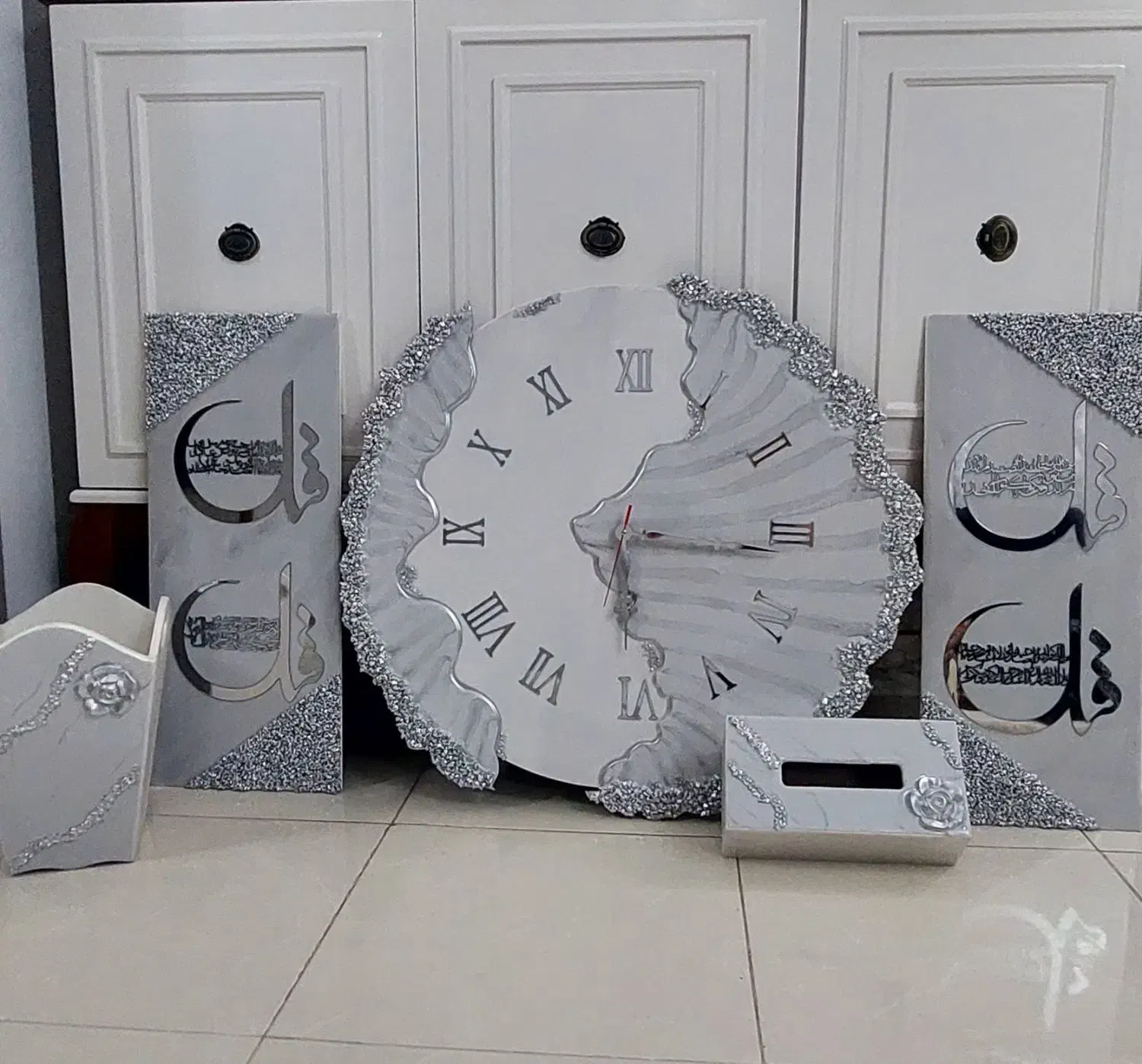 ساعت های دفرمه رزین|ساعت دیواری و تزئینی|قم, پردیسان|دیوار