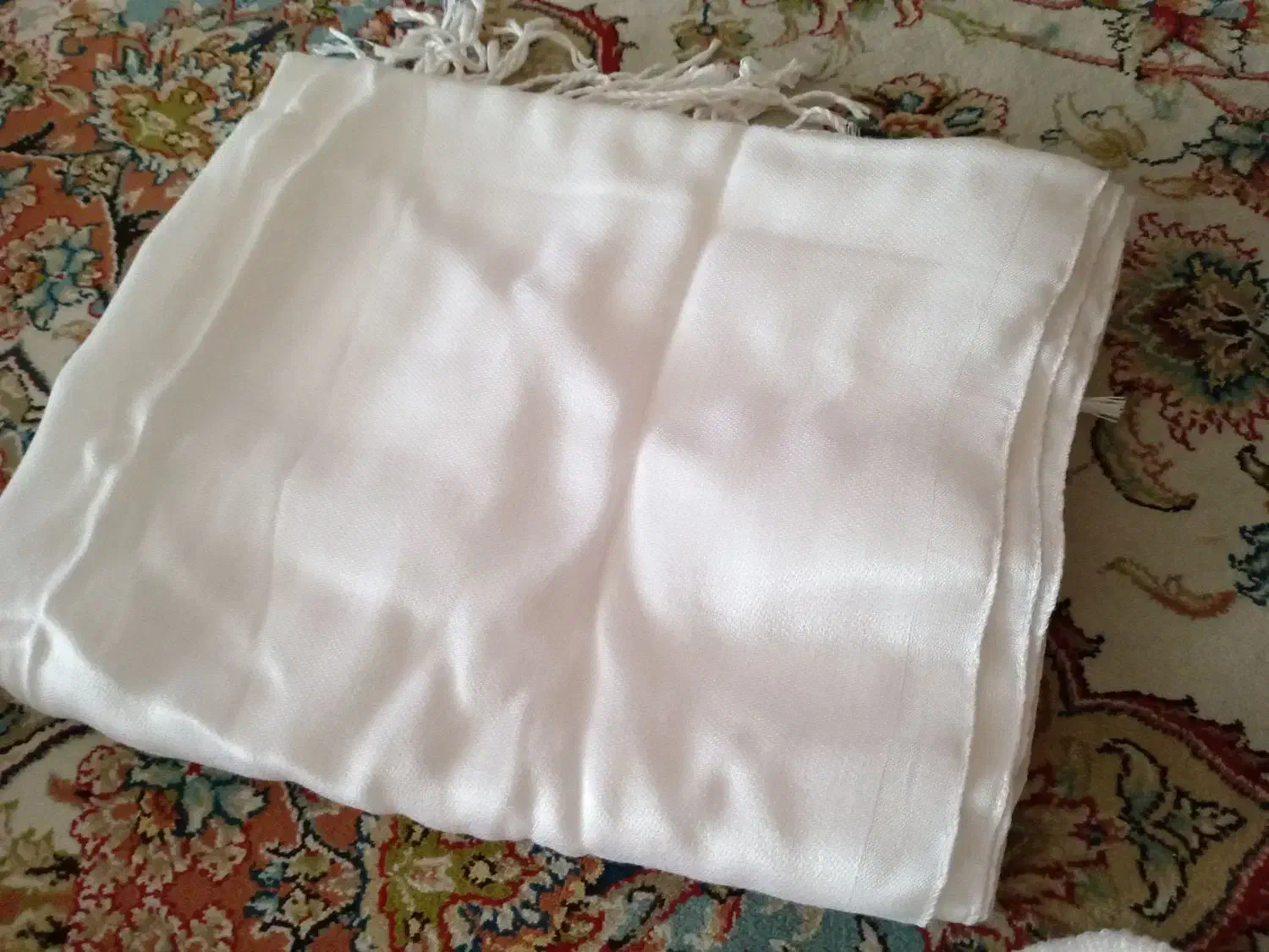 شال سفید نخی|لباس|جهرم, |دیوار