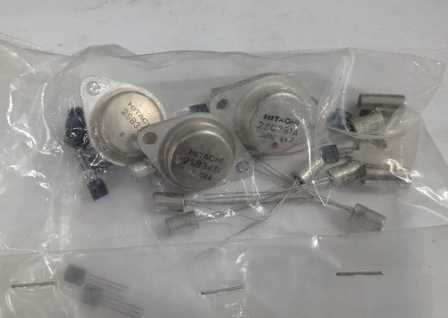 تلویزیون 14سیاه سفید چوبی|تلویزیون و پروژکتور|لاهیجان, یحی آباد|دیوار