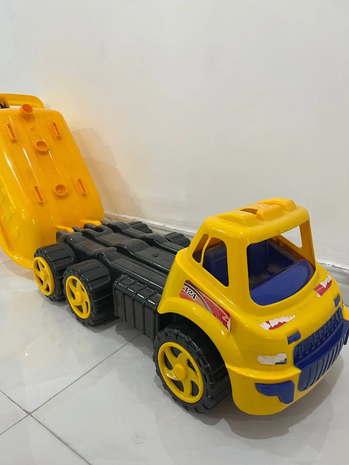 کامیون اسباب بازی در حد نو|اسباب‌‌بازی|ماسال, |دیوار