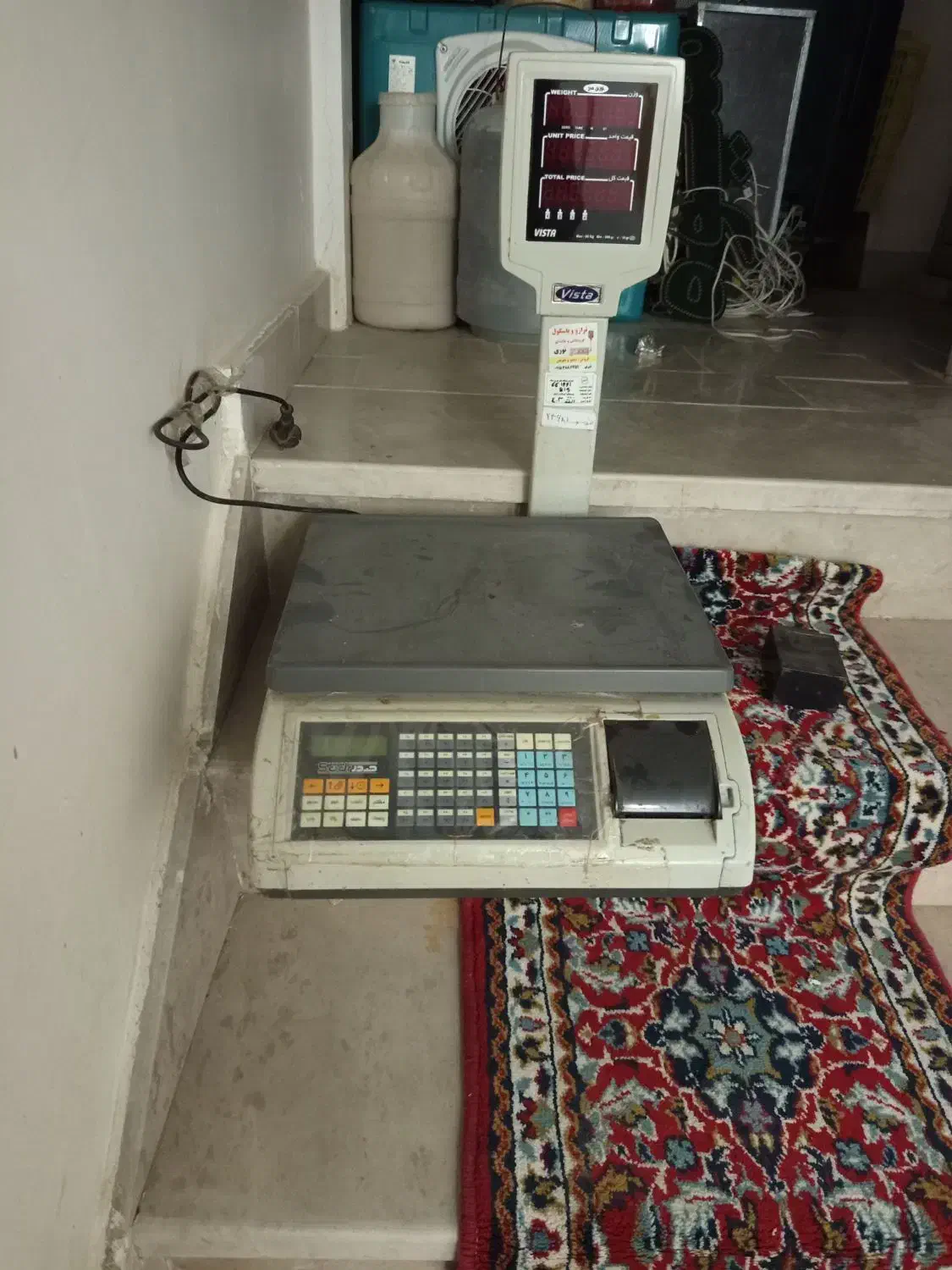 ترازو و ۲عدد تابلوی ال ای دی میوه و ۱عدد ایینه|فروشگاه و مغازه|بجنورد, |دیوار