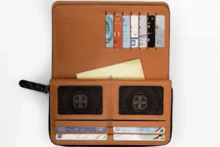 مدارک گم شده|اشیا|اصفهان, ارغوانیه|دیوار