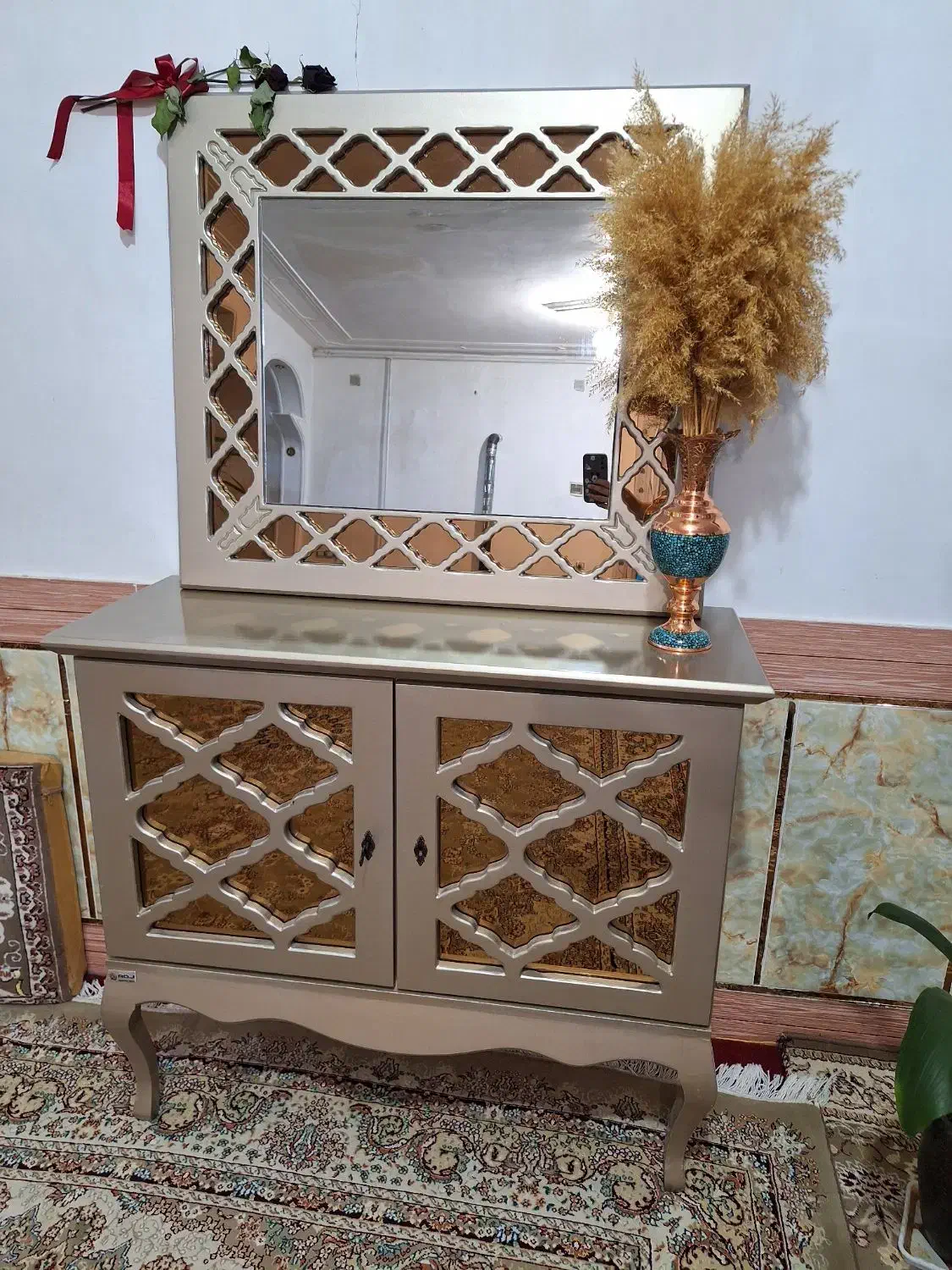 اینه کنسول در حد نو|بوفه، ویترین، کنسول|کنگاور, |دیوار