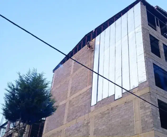 ایزوگام با نصاب های حرفه ای بند باز در ارتفاع|خدمات پیشه و مهارت|گرگان, |دیوار